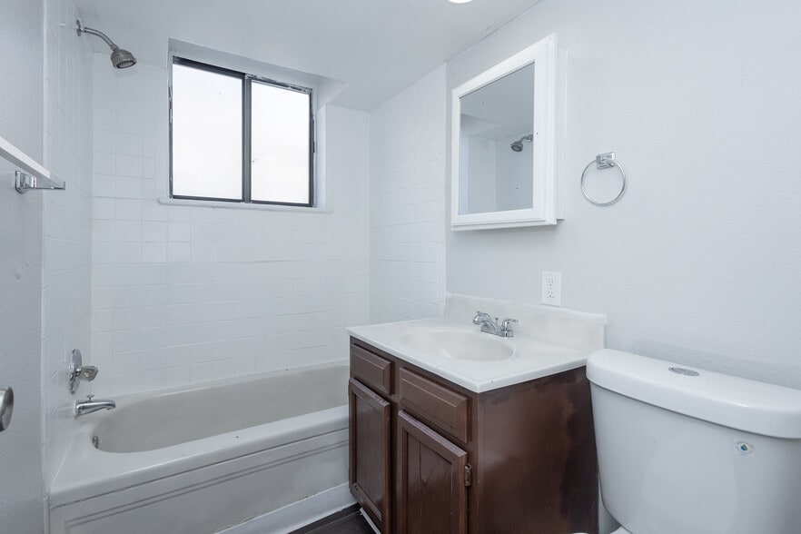 More Photos Of 651 29th St, Denver Apartments For Sale