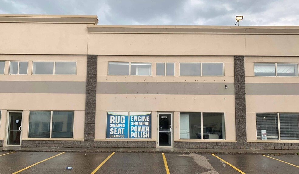More Photos Of 13083 156 St NW, Edmonton Flex For Sale