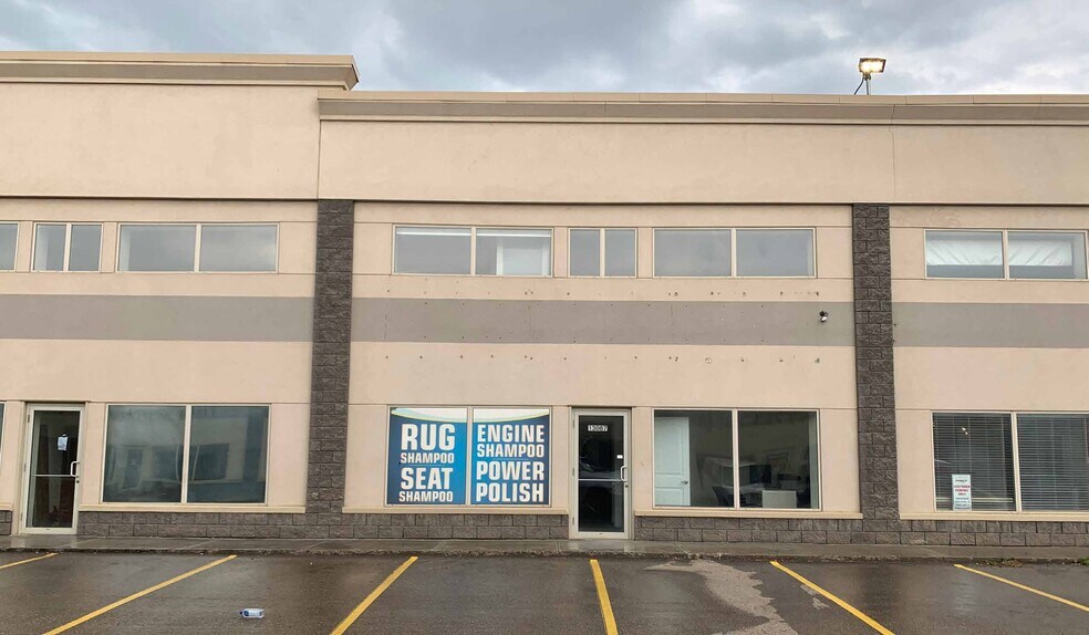 More Photos Of 13083 156 St NW, Edmonton Flex For Sale