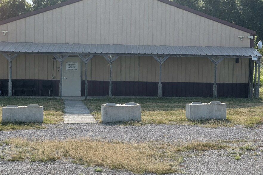 More Photos Of 12388 US Highway 77, Paoli Service For Sale