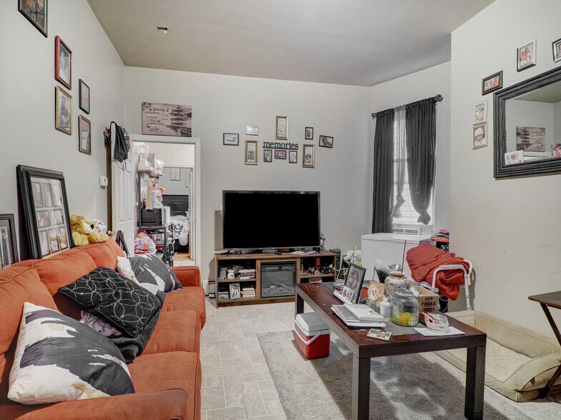 More Photos Of 81 Auburn St, Paterson Apartments For Sale