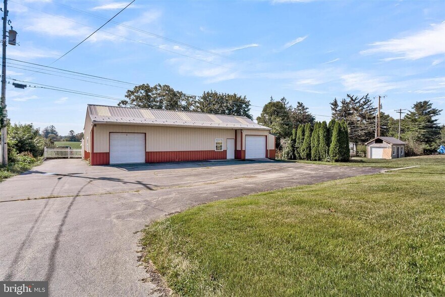 More Photos Of 4070 W Market St, York Office For Sale
