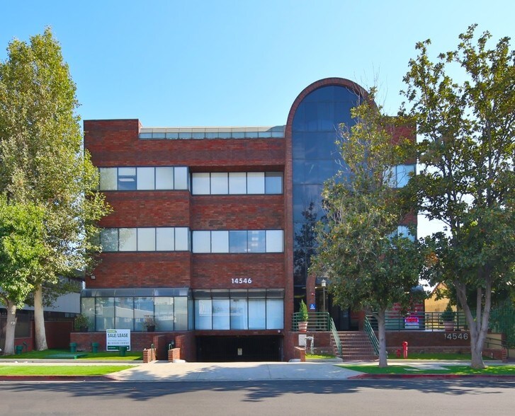Primary Photo Of 14546 Hamlin St, Van Nuys Office For Sale
