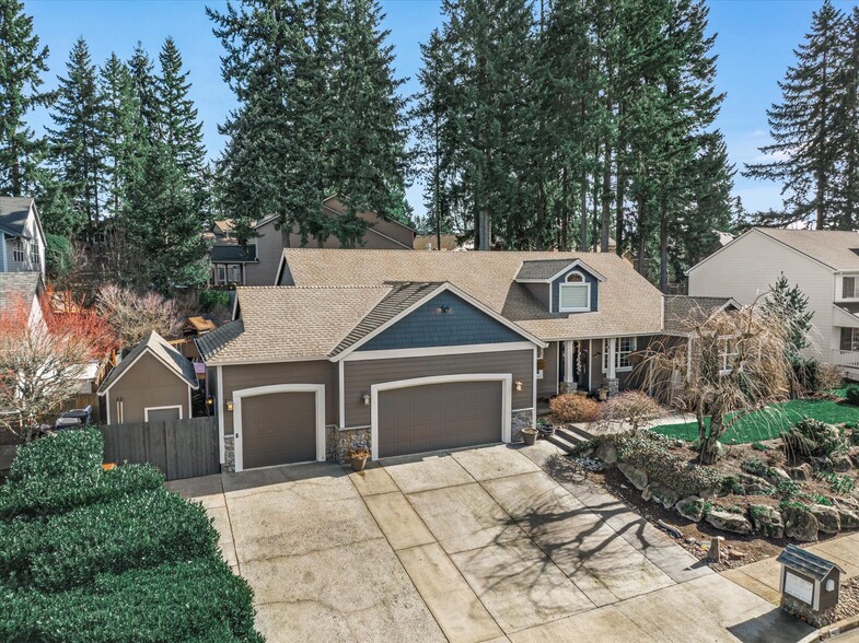 Primary Photo Of 16120 Trail Dr, Oregon City Specialty For Sale