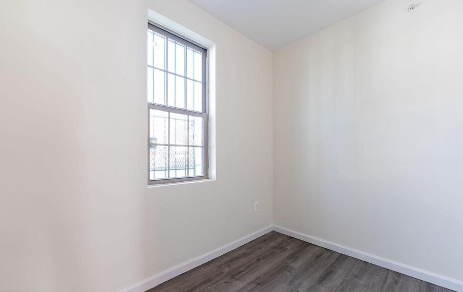 More Photos Of 2928 Nelson Pl Se, Washington Apartments For Sale