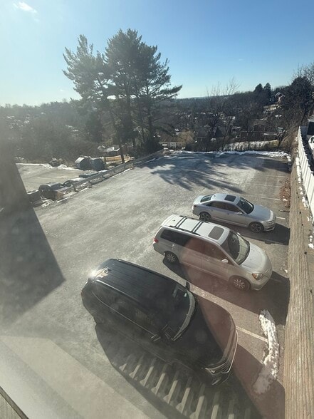 More Photos Of 990-992 Greentree Rd, Pittsburgh Storefront Retail Office For Lease