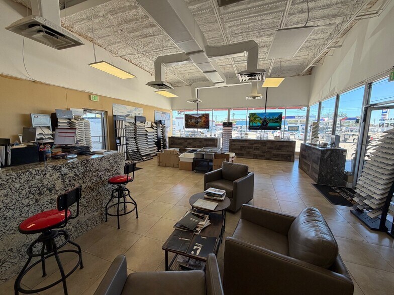 More Photos Of 2941 Fowler St, Fort Myers Warehouse For Sale
