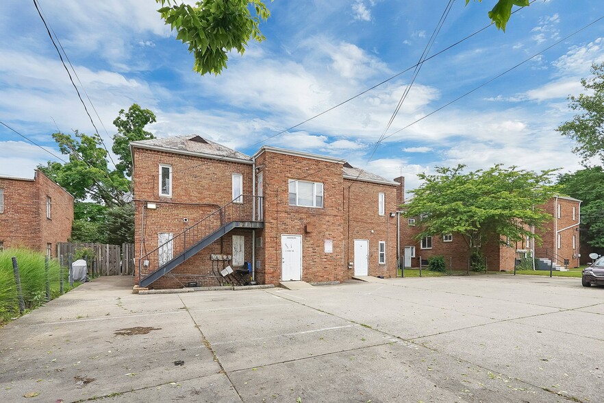 More Photos Of 3349 E Broad St, Columbus Multifamily For Sale