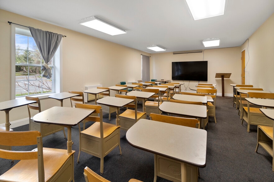 More Photos Of 5001 Backlick Rd, Annandale Religious Facility For Sale