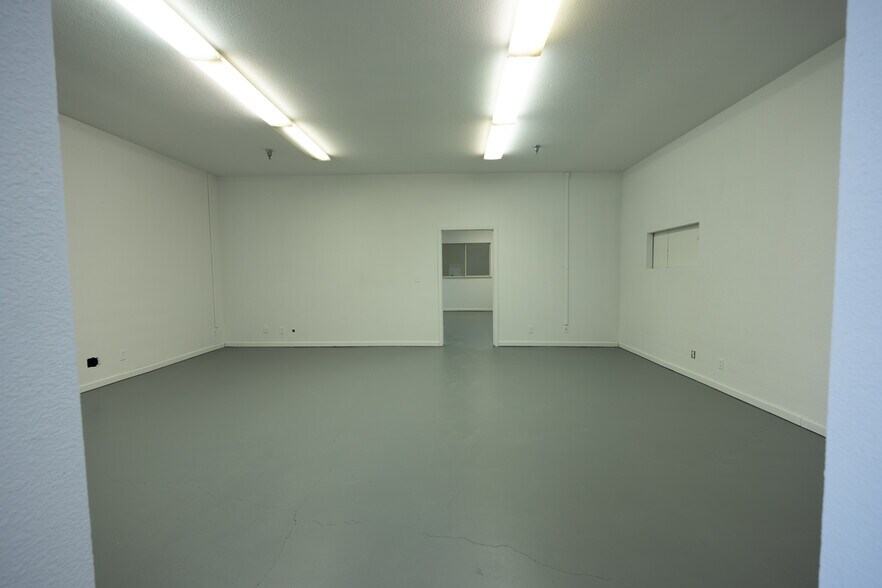 More Photos Of 1400 N C St, Sacramento Warehouse For Lease