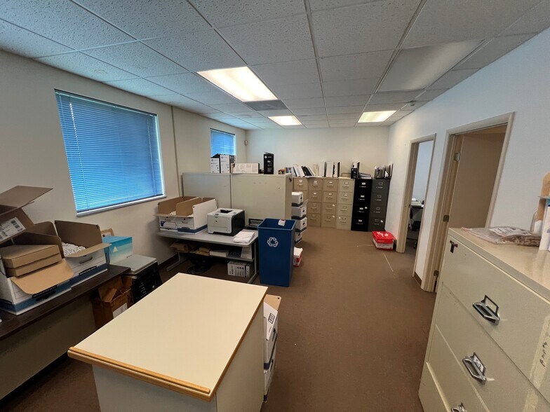 More Photos Of 1705 Guenther Rd, Dayton Flex For Sale