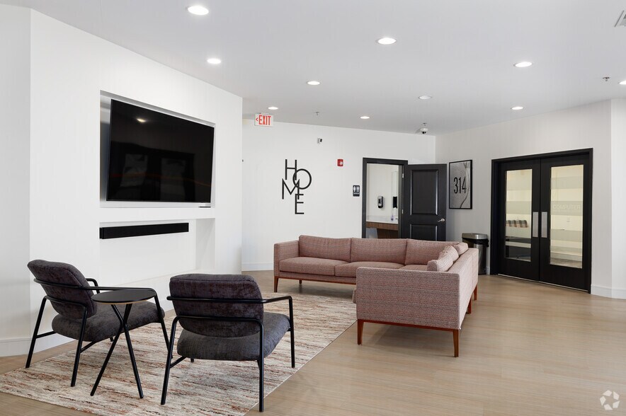 More Photos Of 3949 Lindell Blvd, Saint Louis Apartments For Lease