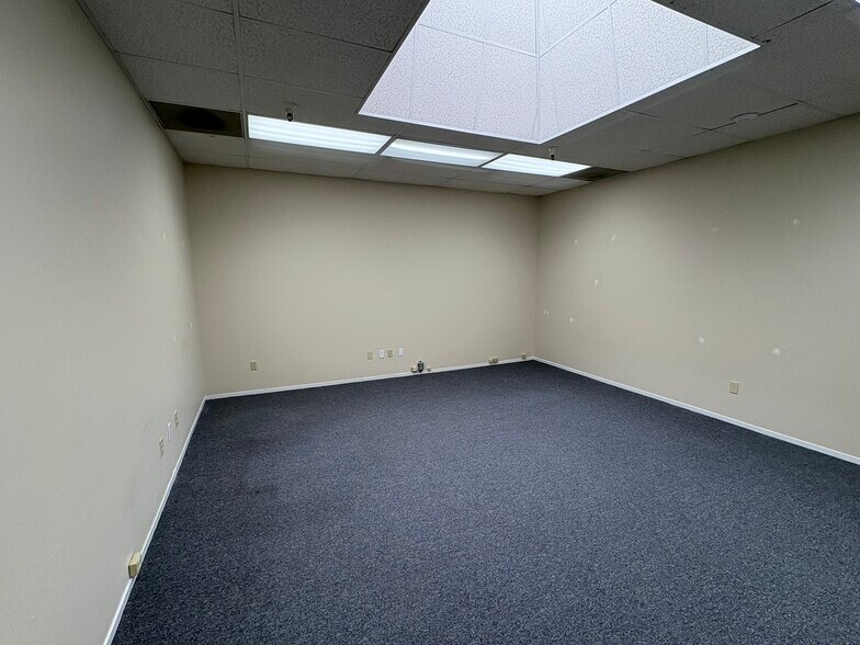 More Photos Of 1047 El Camino Real, Menlo Park Office For Lease