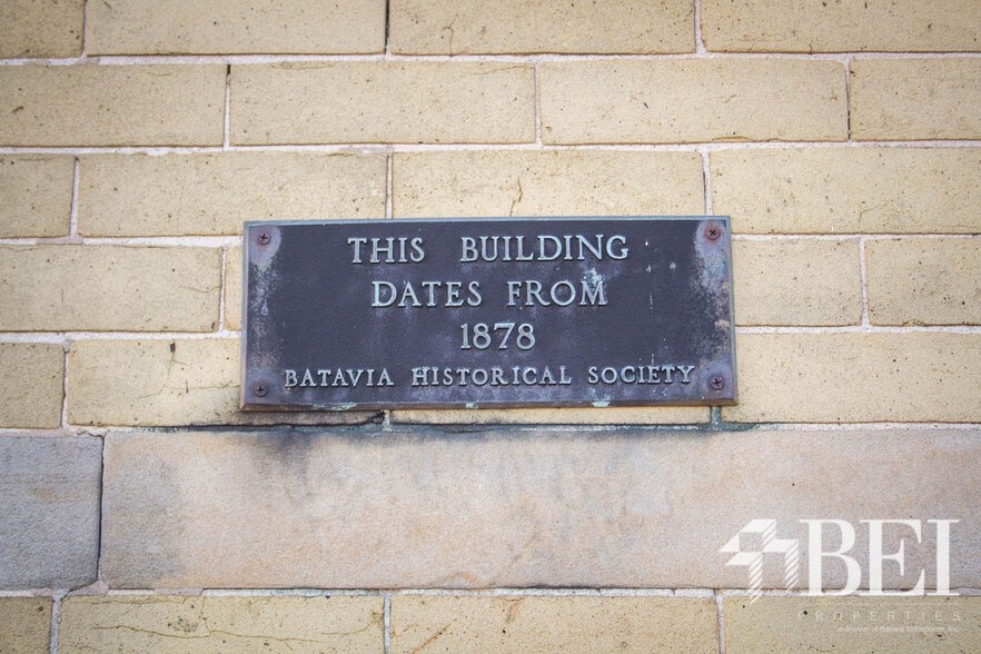 More Photos Of 11 N Batavia Ave, Batavia Office For Sale