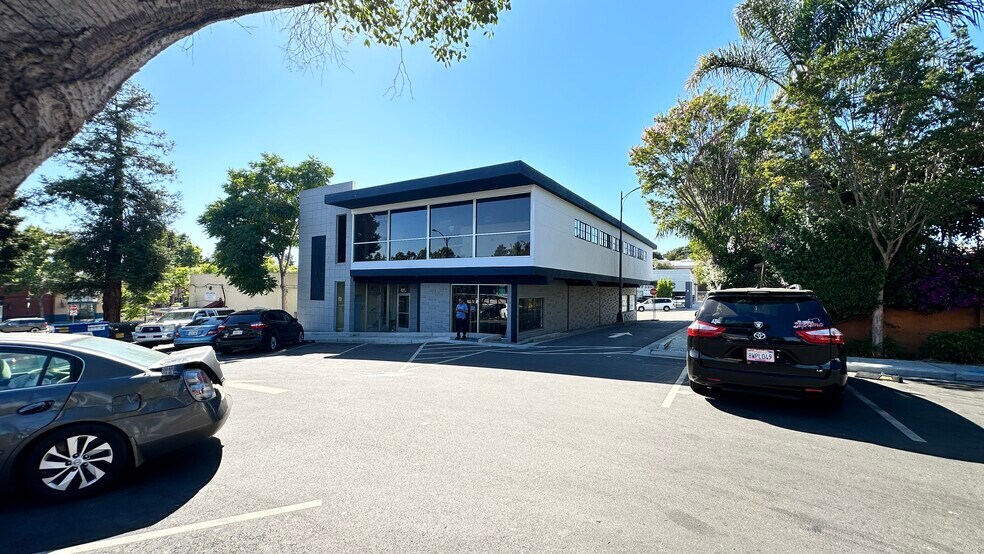 More Photos Of 937 A St, Hayward Storefront Retail Office For Lease