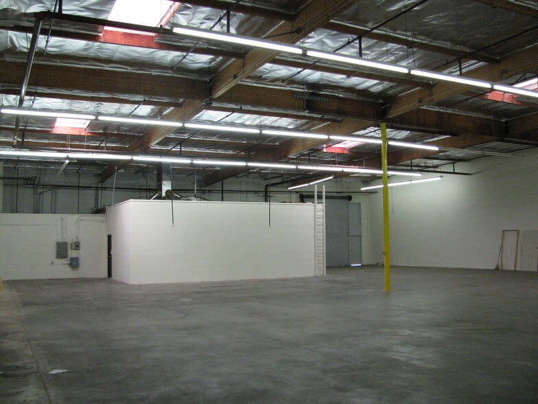 More Photos Of 15000 S Avalon Blvd, Gardena Warehouse For Lease