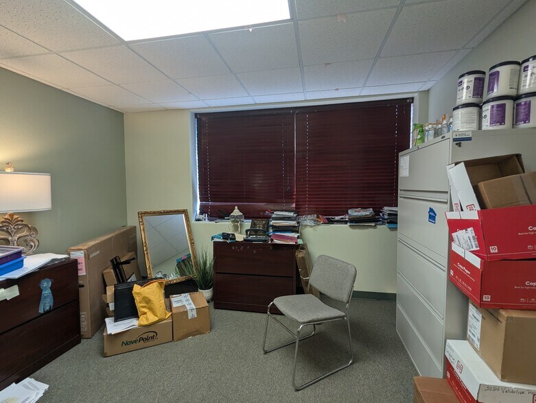 More Photos Of 2348 Highway 69 N, Nederland Office For Sale