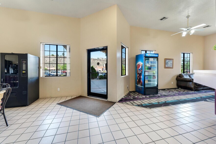 More Photos Of 260 W Main St, Vernal Hotel For Sale