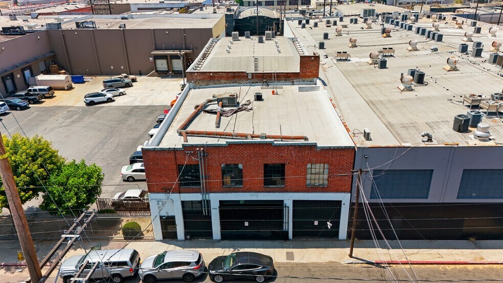 More Photos Of 714 Ducommun St, Los Angeles Manufacturing For Lease