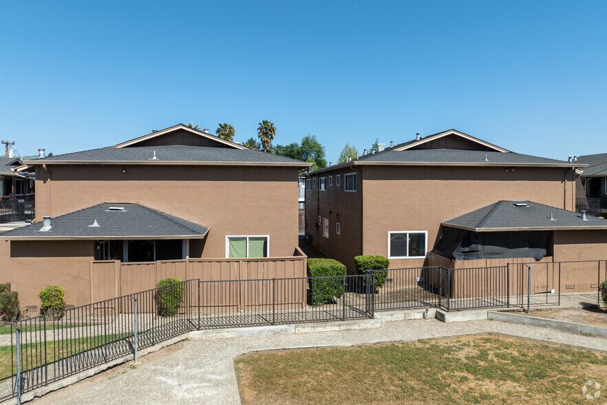 More Photos Of 110 Roundtable Dr, San Jose Apartments For Sale