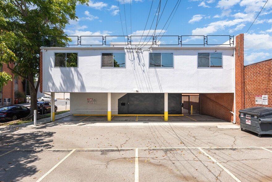 More Photos Of 9024 W Olympic Blvd, Beverly Hills Office For Lease