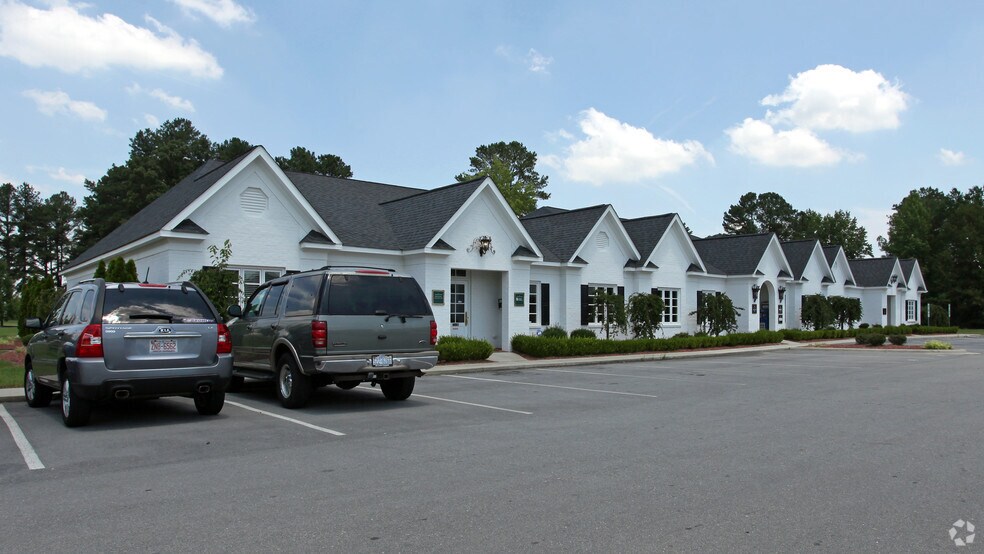 Primary Photo Of 2719 Graves Dr, Goldsboro Office For Lease