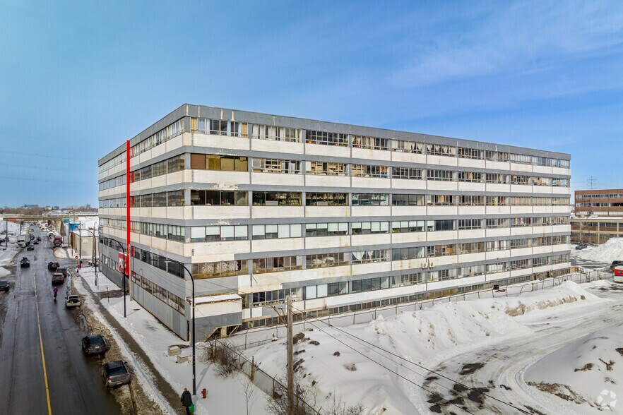 Primary Photo Of 9475 Rue Meilleur, Montréal Showroom For Lease