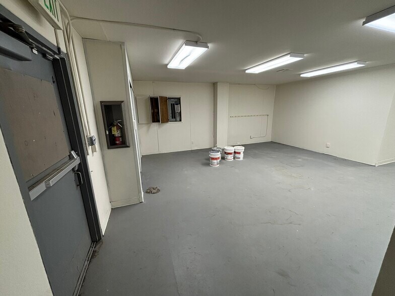 More Photos Of 3329 Enterprise Ave, Hayward Warehouse For Lease