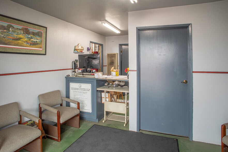 More Photos Of 1314 Broadway, Eureka Auto Repair For Sale