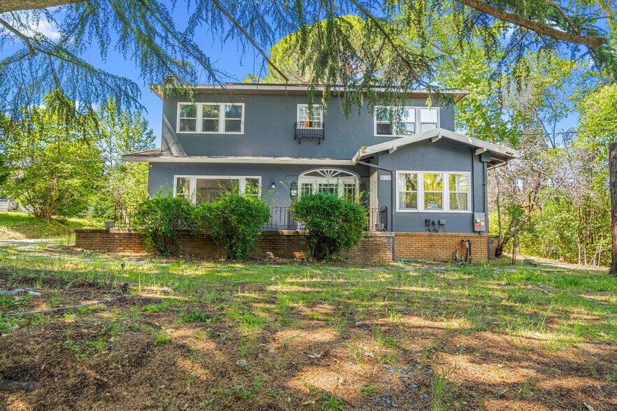More Photos Of 320 Taylor Rd, Newcastle Specialty For Sale
