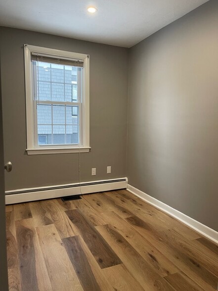 More Photos Of 196 Cottage St, Pawtucket Office For Lease