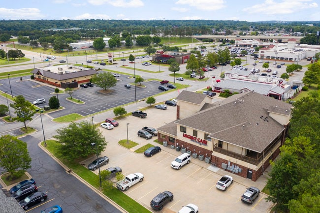 More Photos Of 9716 Riverside Pky, Tulsa Medical For Lease
