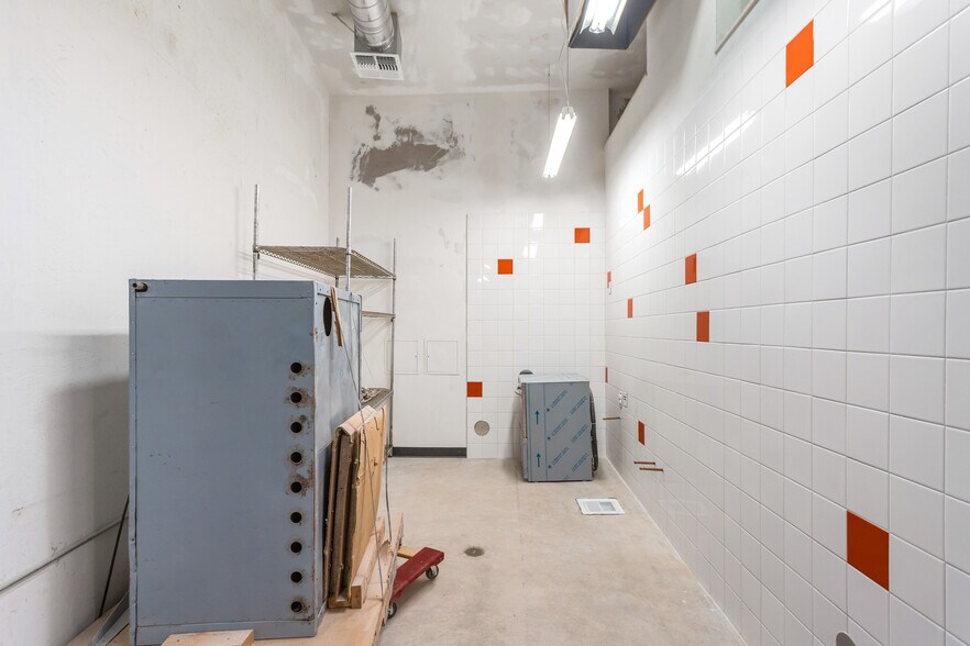 More Photos Of 78 Main St, Bisbee Restaurant For Sale