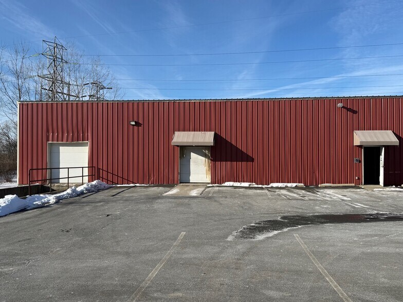 More Photos Of 572 3rd Ave Ext, Rensselaer Light Manufacturing For Lease