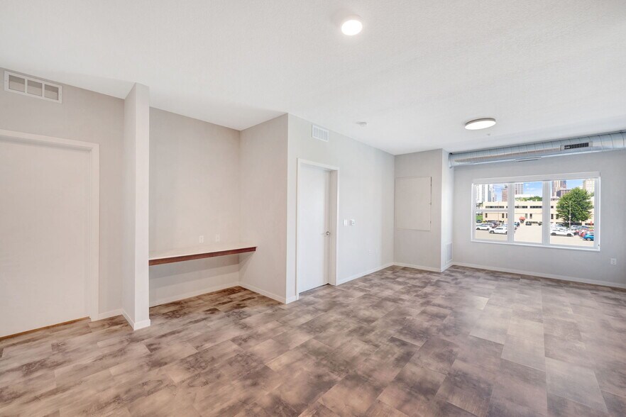 More Photos Of 176 Robert St S, Saint Paul Apartments For Lease