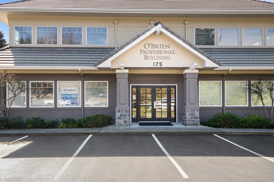 More Photos Of 175 NE Gilman Blvd, Issaquah Office For Lease