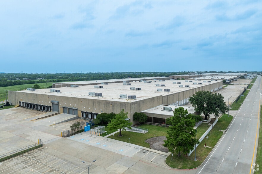Primary Photo Of 1102 State Highway 161, Grand Prairie Distribution For Lease