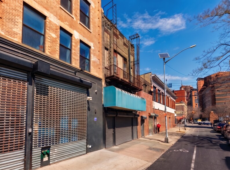 More Photos Of 2836 3rd Ave, Bronx Storefront Retail Residential For Lease