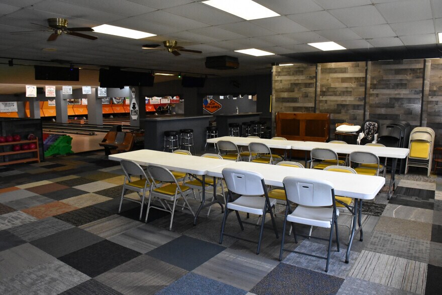More Photos Of 11712 Hydetown Rd, Titusville Bowling Alley For Sale