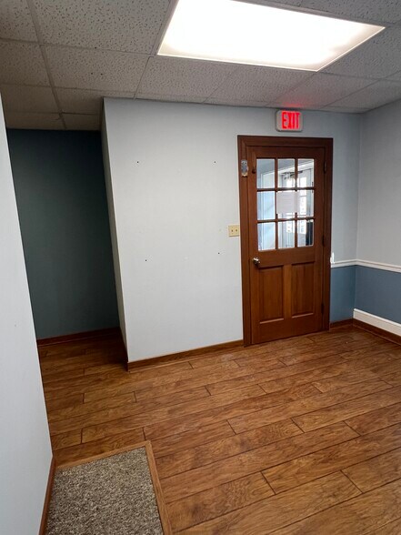 More Photos Of 148 W Pike St, Canonsburg Storefront Retail Office For Lease