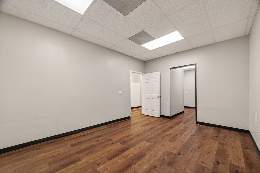 More Photos Of 2223 Dorrington St, Houston Medical For Lease