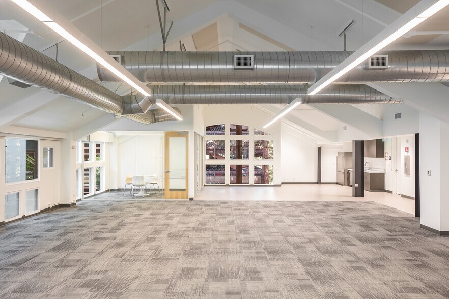 More Photos Of 555 Hamilton Ave, Palo Alto Office For Sale
