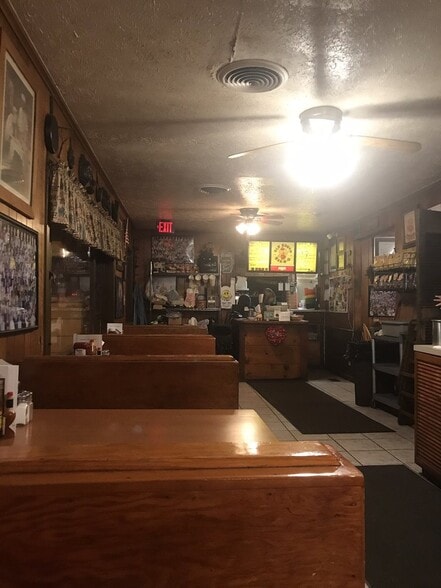 More Photos Of 601 Burbank Cir, Smyrna Restaurant For Sale