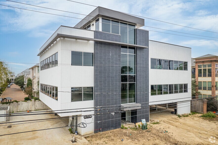 More Photos Of 1201 N Post Oak Rd, Houston Medical For Sale