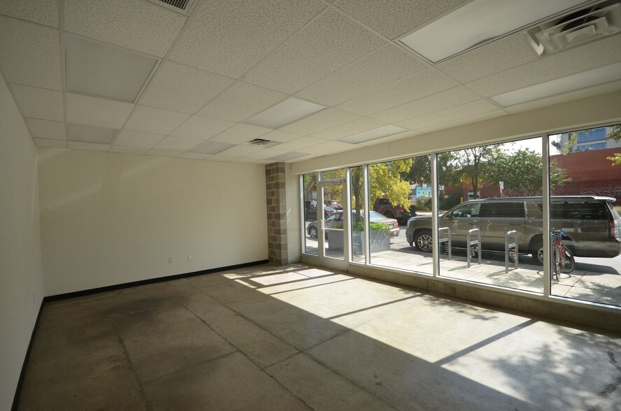 More Photos Of 500 W Martin Luther King Blvd, Austin Office For Sale
