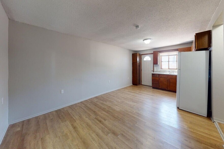 More Photos Of 304 10th Ave NW, Mandan Multifamily For Sale