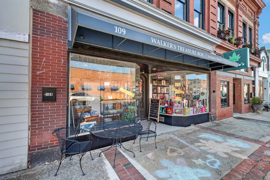 More Photos Of 109 S Raiford St, Selma Storefront For Lease