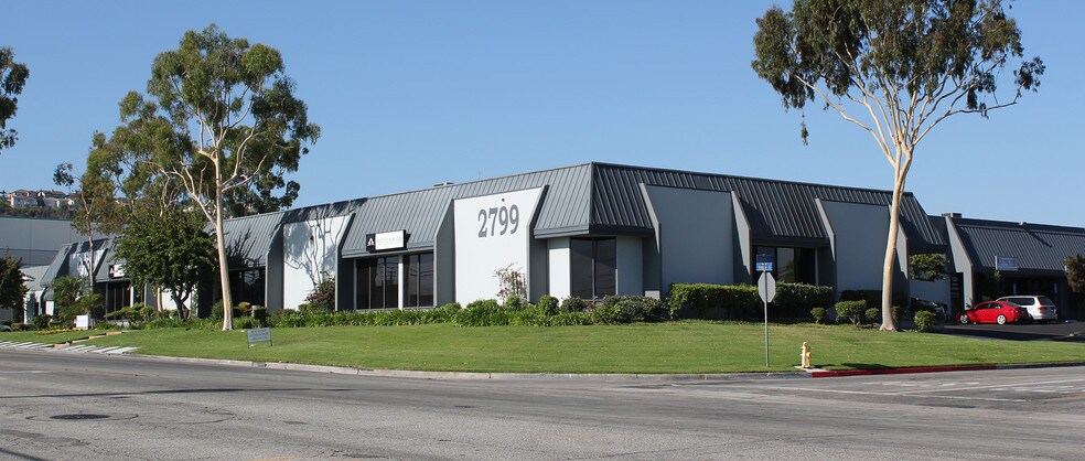 More Photos Of 2799 Temple Ave, Signal Hill Flex For Lease