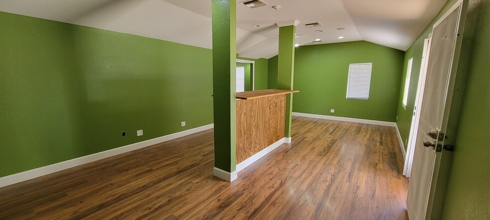 More Photos Of 1901 W Sligh Ave, Tampa Office For Sale