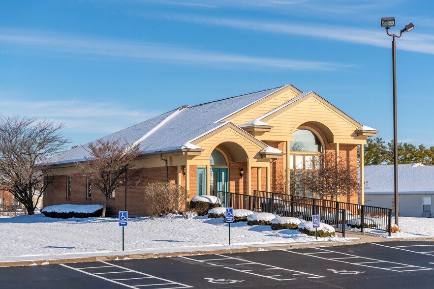 More Photos Of 1752 W High St, Piqua Medical For Sale